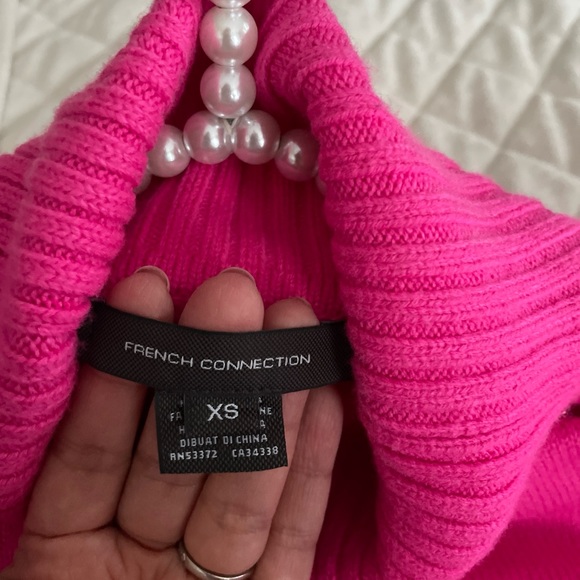 NWOT FRENCH CONNECTION Pink Puff Sleeve Turtleneck Sweater XS - Picture 5 of 5